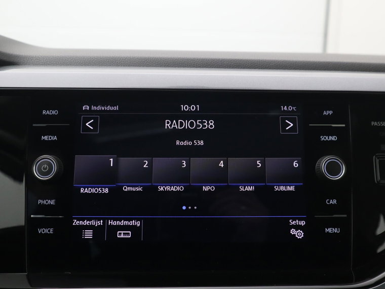 Vehicle Image 24