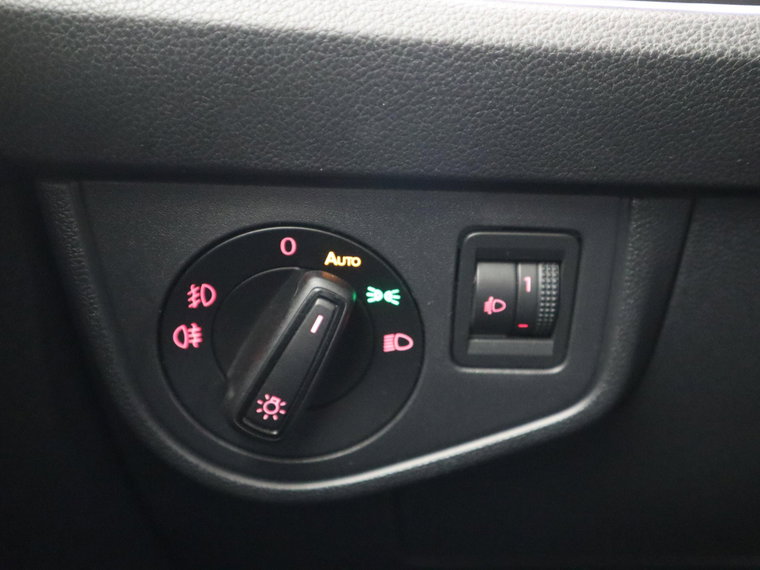 Vehicle Image 37