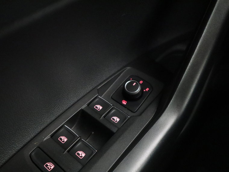 Vehicle Image 38