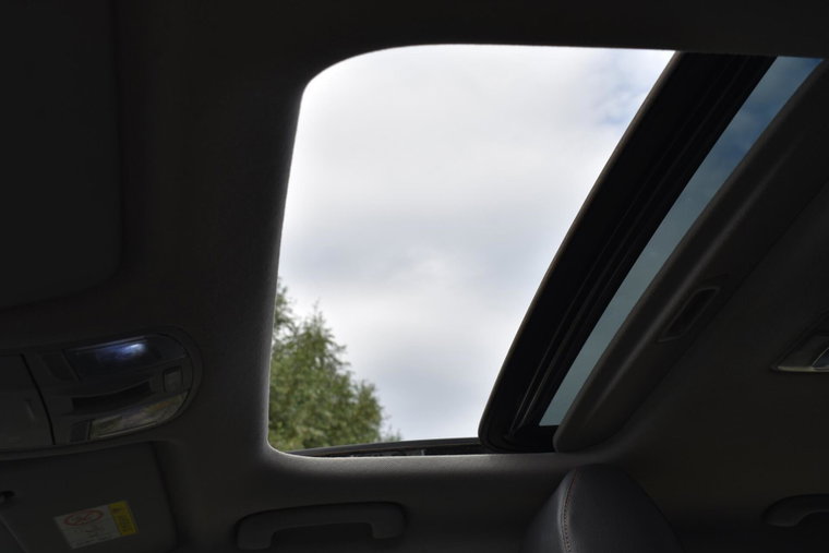 Vehicle Image 28