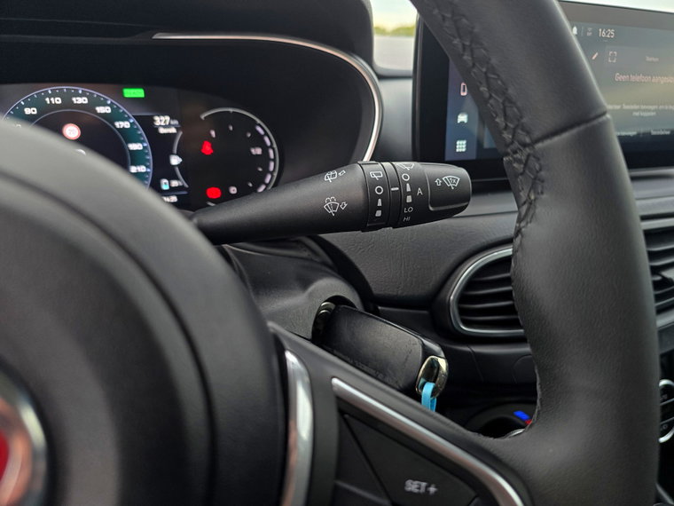 Vehicle Image 26