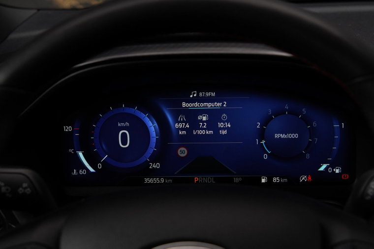 Vehicle Image 25
