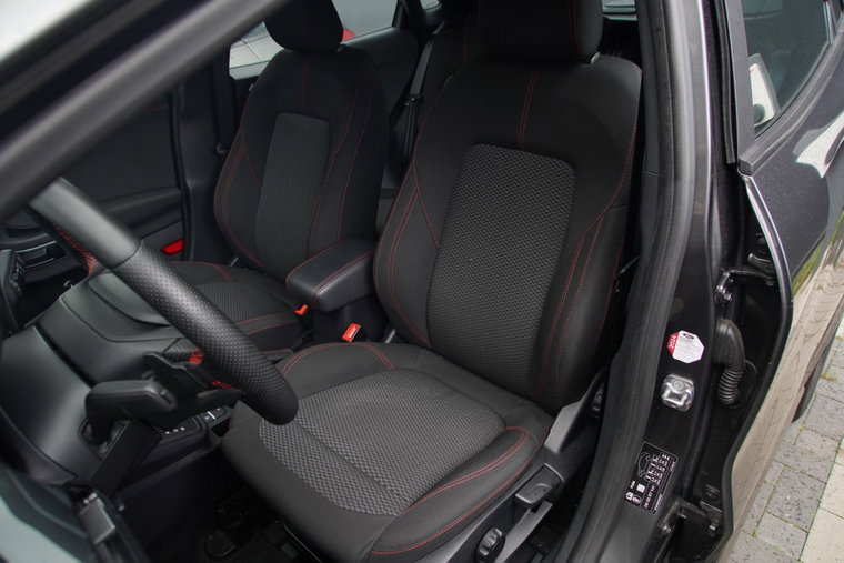 Vehicle Image 37
