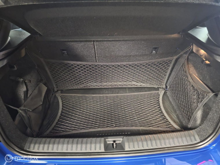 Vehicle Image 33