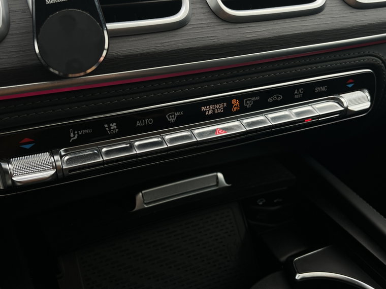 Vehicle Image 33