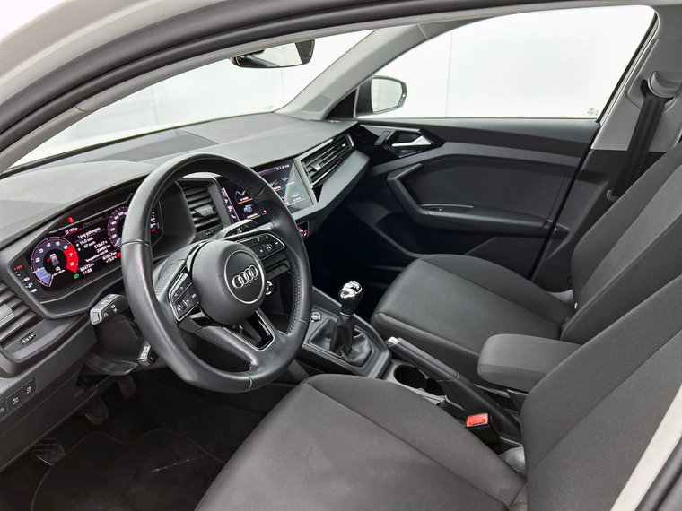 Vehicle Image 14