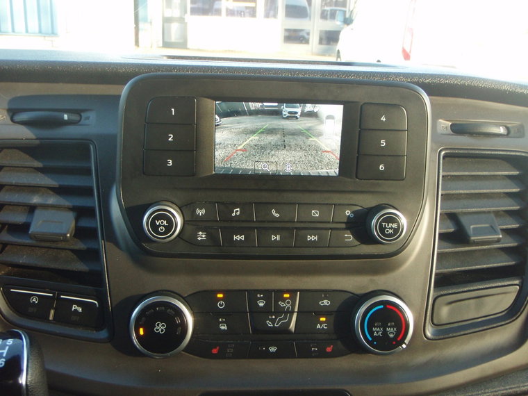 Vehicle Image 17