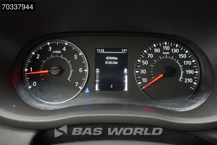 Vehicle Image 37