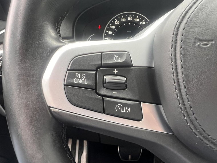 Vehicle Image 42