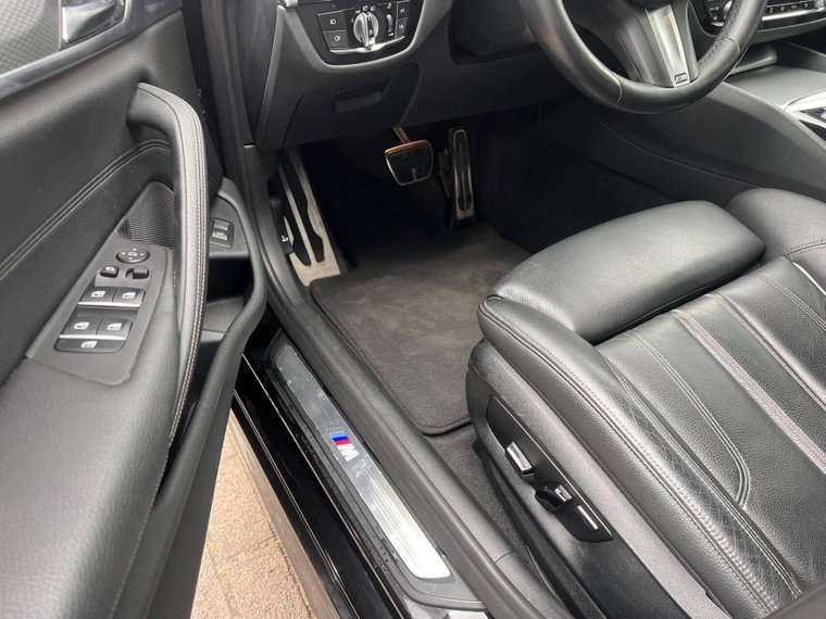 Vehicle Image 48
