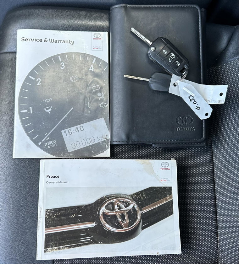 Vehicle Image 13