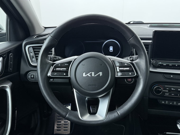 Vehicle Image 38