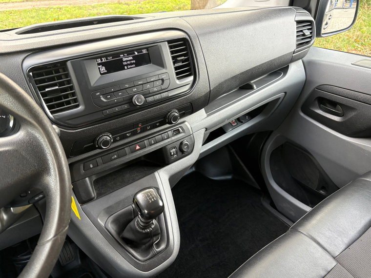 Vehicle Image 26