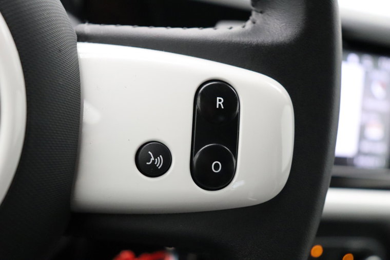 Vehicle Image 24