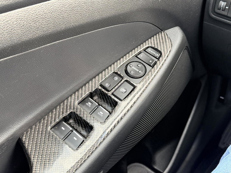 Vehicle Image 33