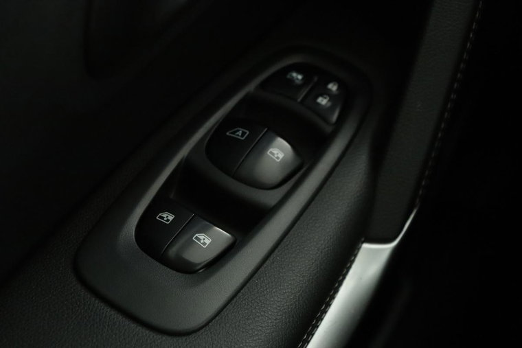 Vehicle Image 28
