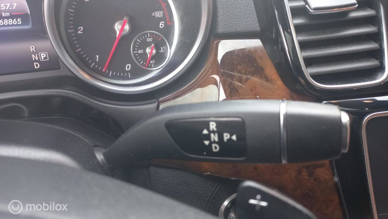 Vehicle Image 24