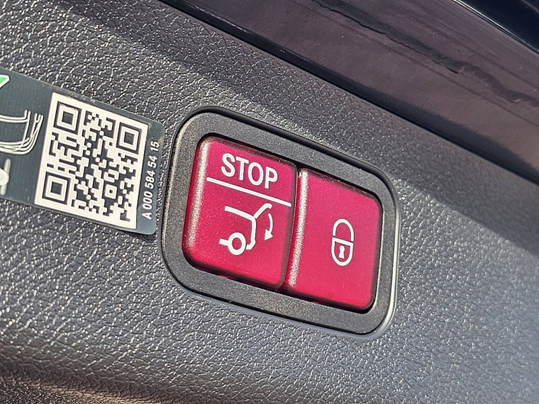 Vehicle Image 24