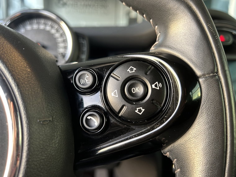 Vehicle Image 27