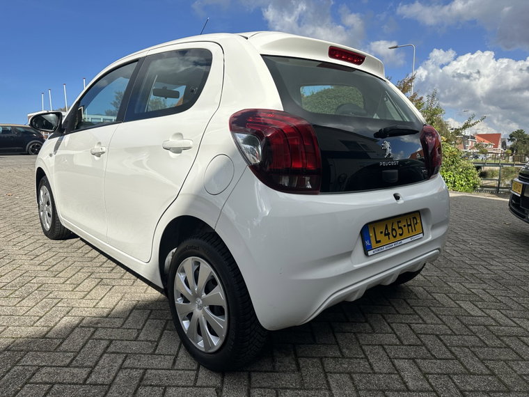 Vehicle Image 21