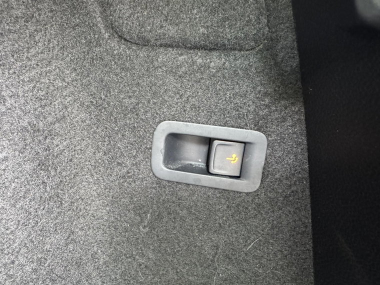 Vehicle Image 42