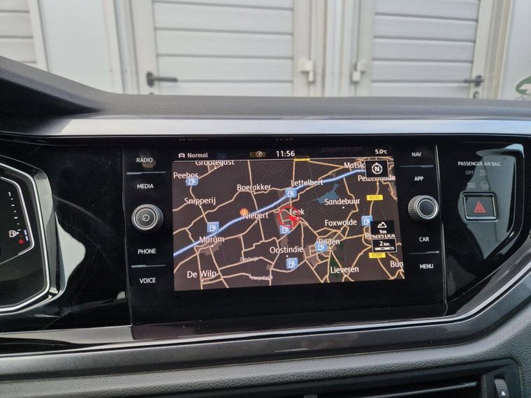 Vehicle Image 21