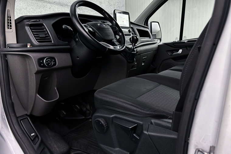 Vehicle Image 19