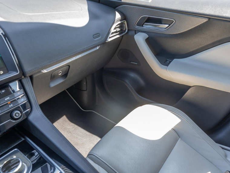 Vehicle Image 40