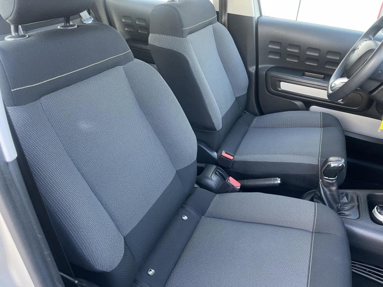 Vehicle Image 17