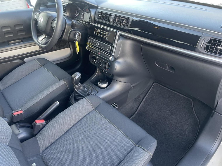 Vehicle Image 18