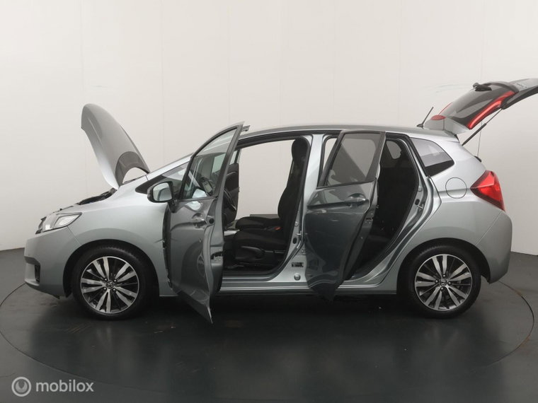 Vehicle Image 19