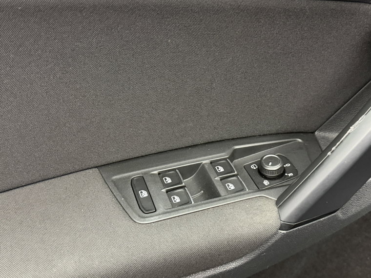 Vehicle Image 27