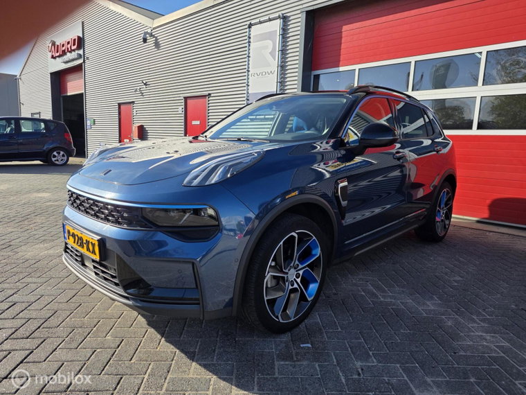 Vehicle Image 4