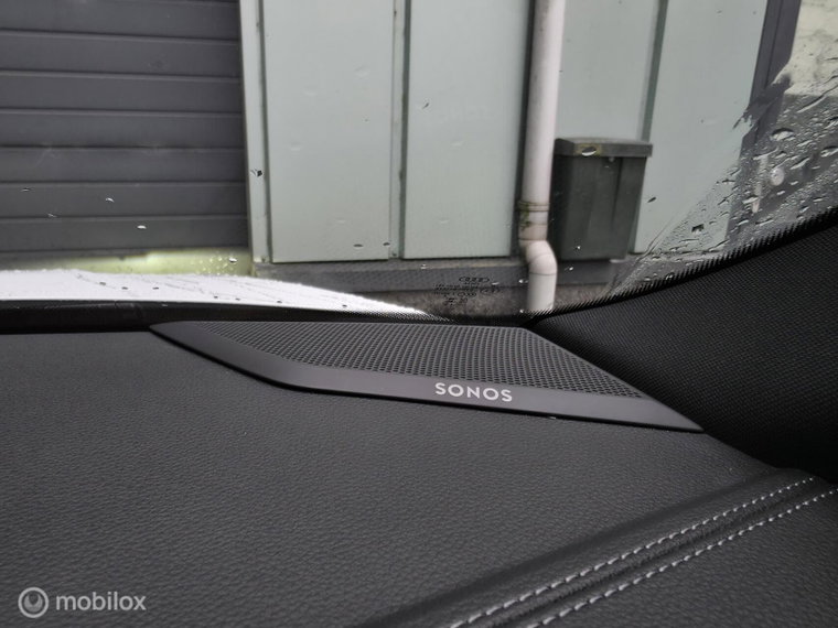 Vehicle Image 35