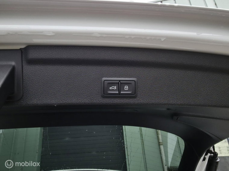 Vehicle Image 41