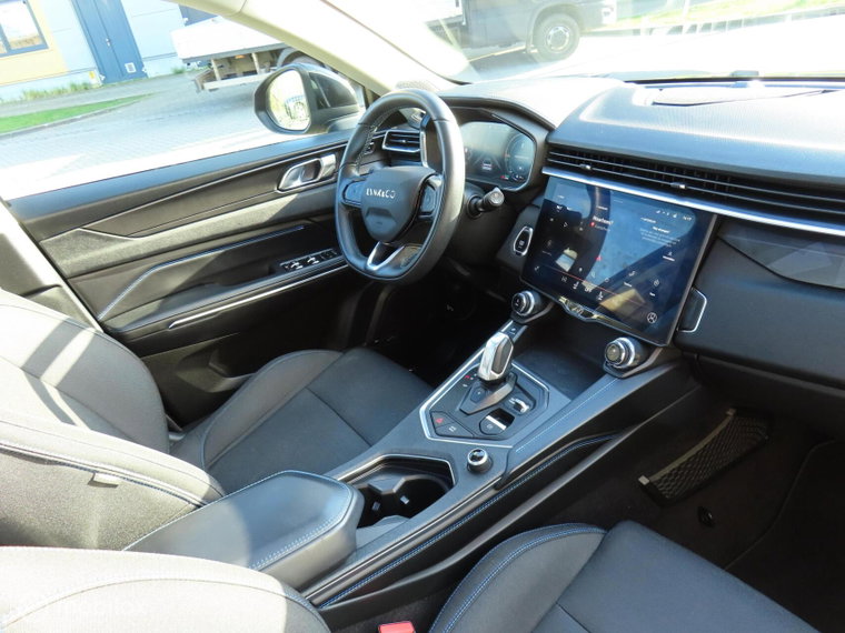 Vehicle Image 12