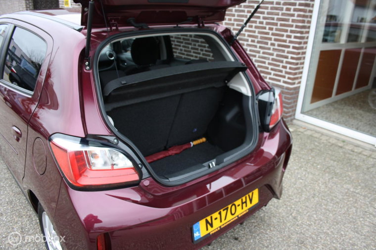 Vehicle Image 23
