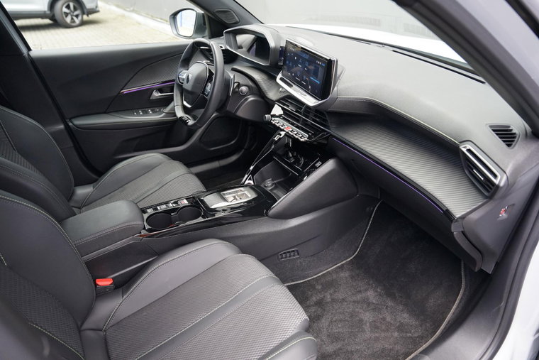 Vehicle Image 19