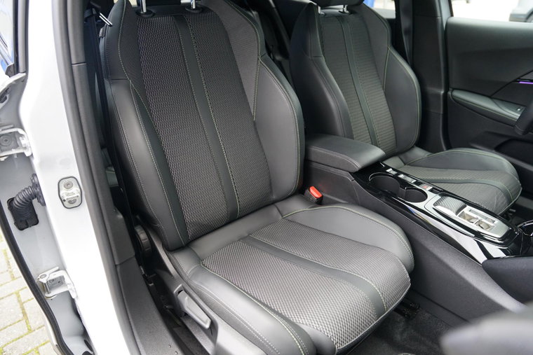 Vehicle Image 39