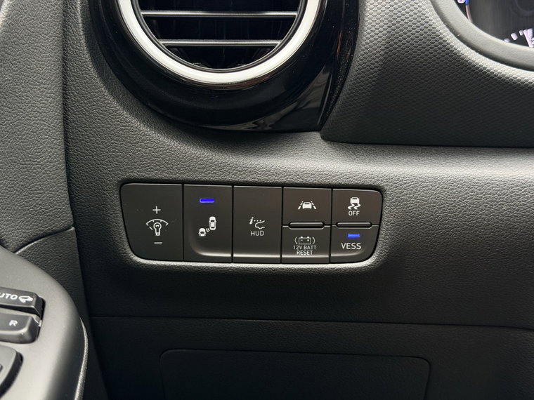 Vehicle Image 26
