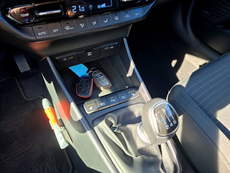 Vehicle Image 21
