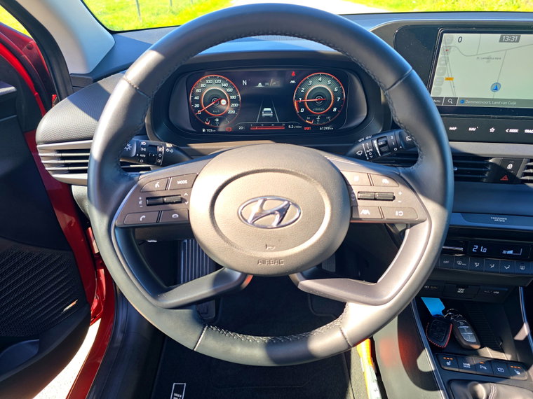 Vehicle Image 32