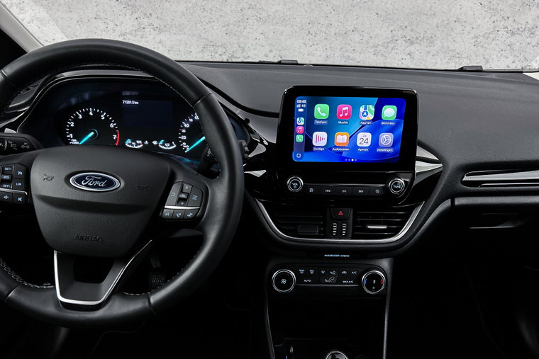 Vehicle Image 13