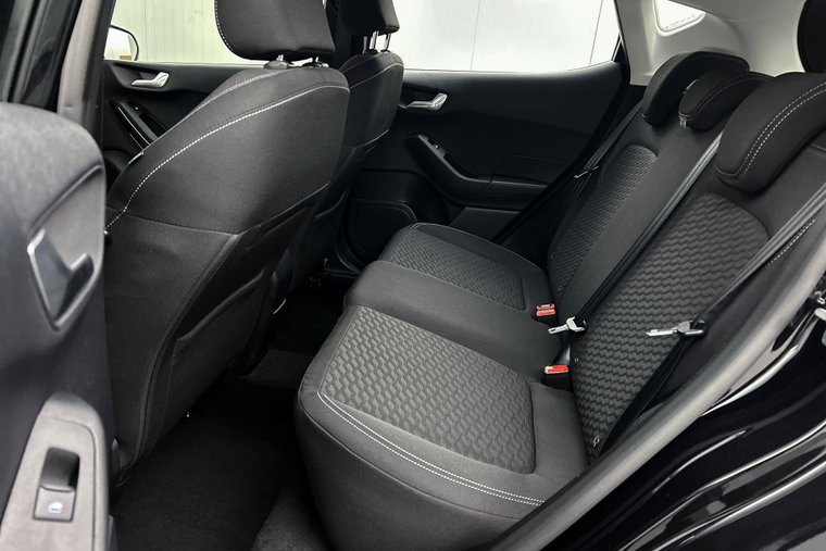 Vehicle Image 26