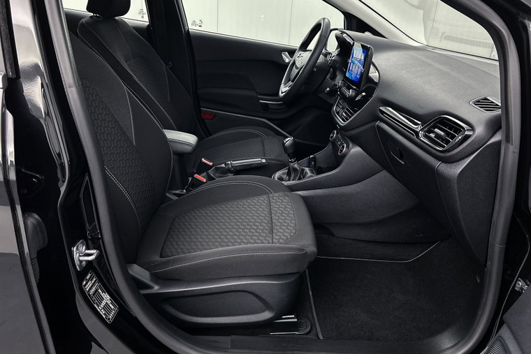 Vehicle Image 30
