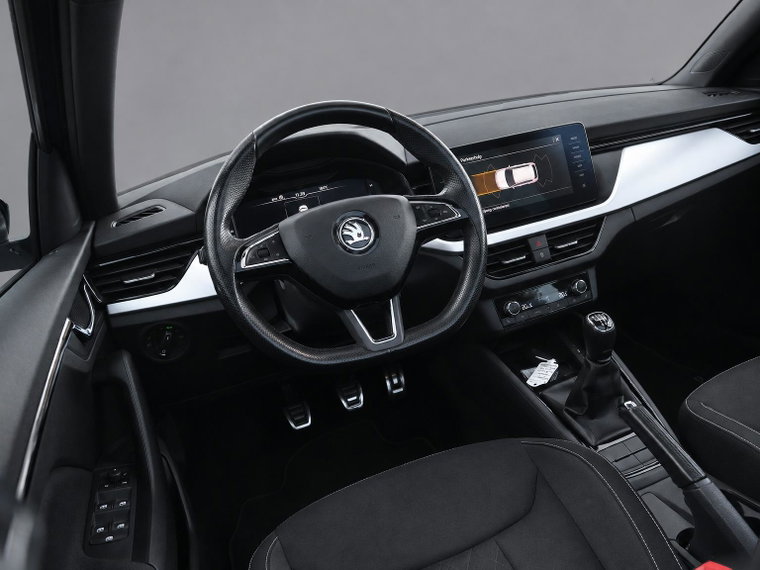 Vehicle Image 15