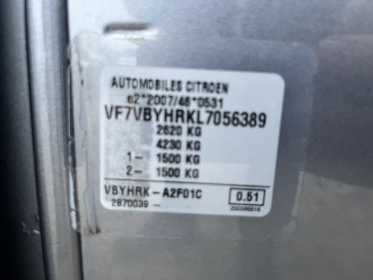 Vehicle Image 25
