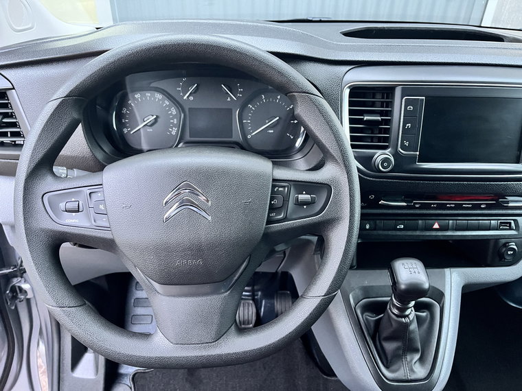 Vehicle Image 28