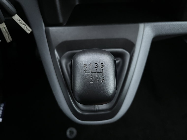 Vehicle Image 33