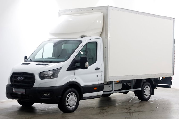Vehicle Image 8